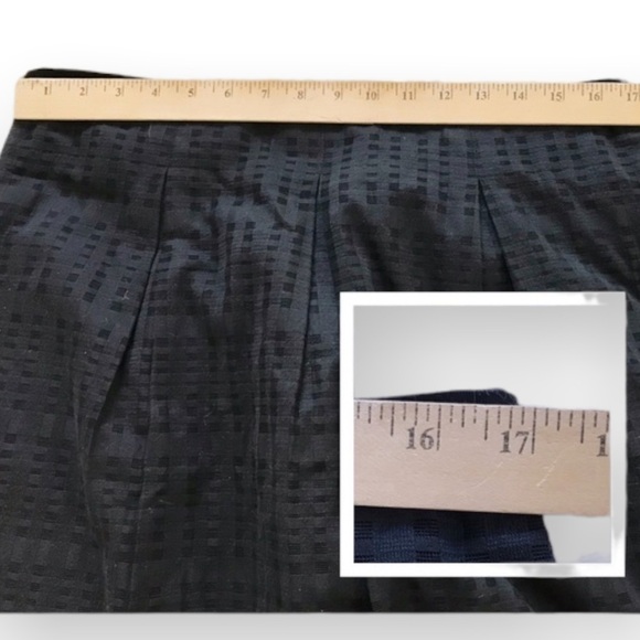 Vince black checked pleated skirt Size 12 , NWT - Picture 6 of 7